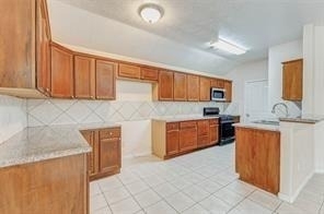 22915 Sebastian Drive - Photo 5