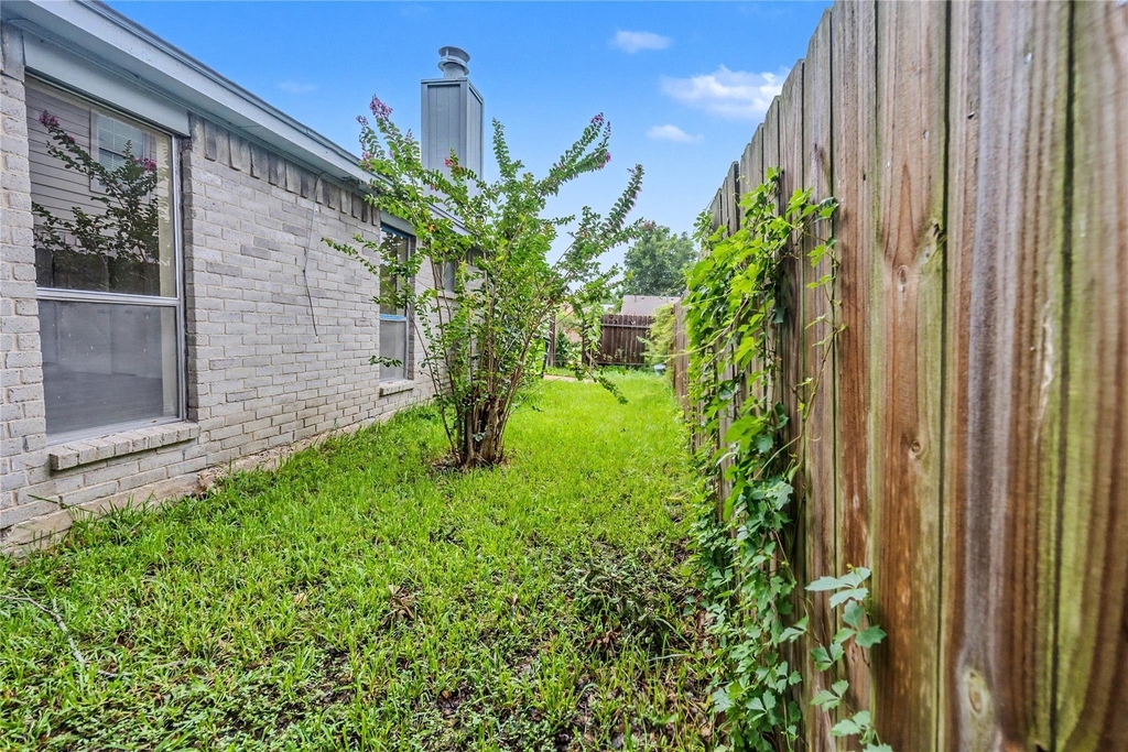 7907 Chancel Drive - Photo 37