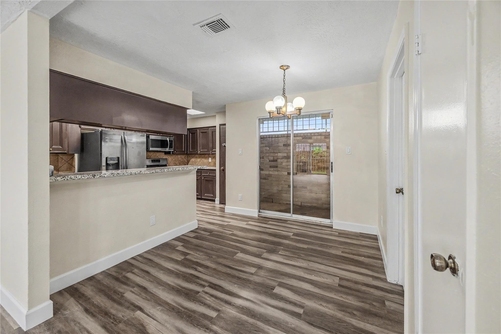7907 Chancel Drive - Photo 11