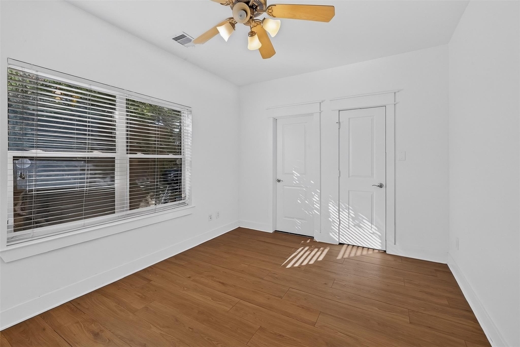 205 Riley Lane - Photo 5