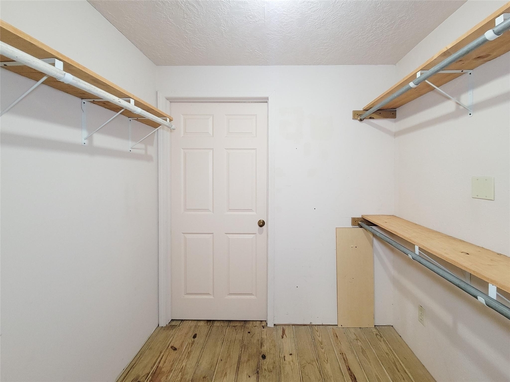 13200 Young - Photo 15