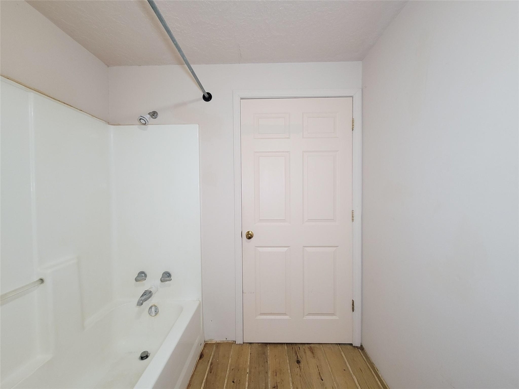 13200 Young - Photo 18