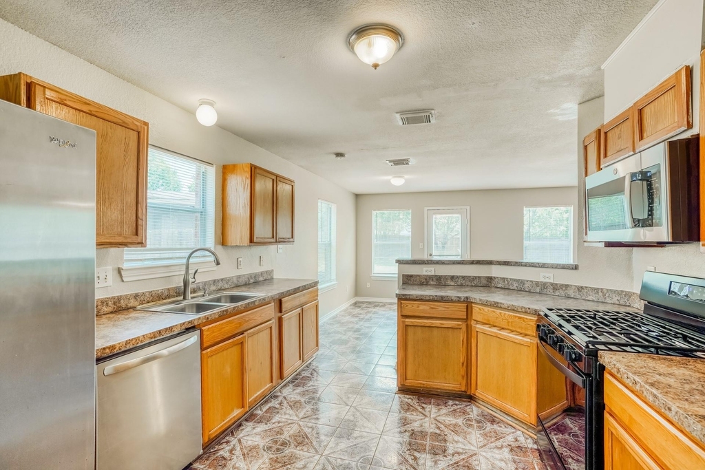 9342 Bowmore Court - Photo 7