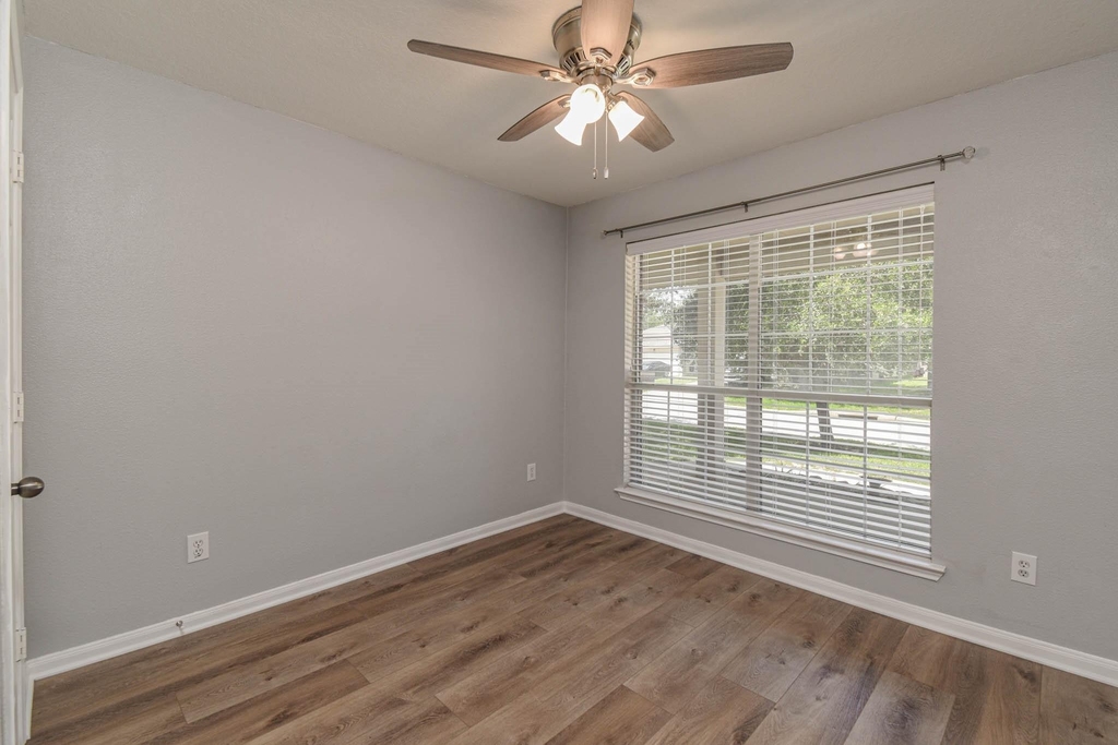 20210 Ribbonwood Point Court - Photo 16