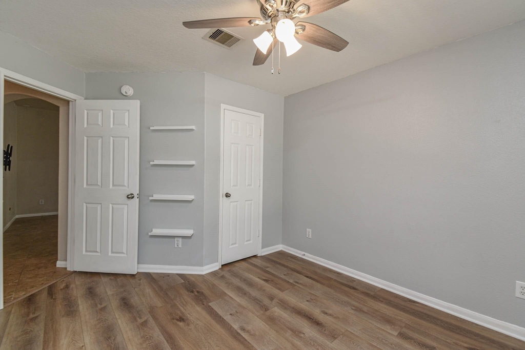 20210 Ribbonwood Point Court - Photo 17
