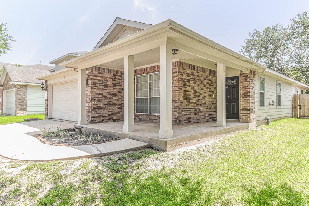 20210 Ribbonwood Point Court - Photo 1