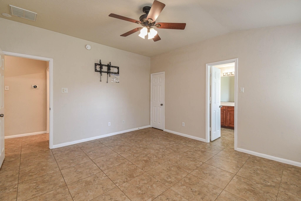 20210 Ribbonwood Point Court - Photo 9