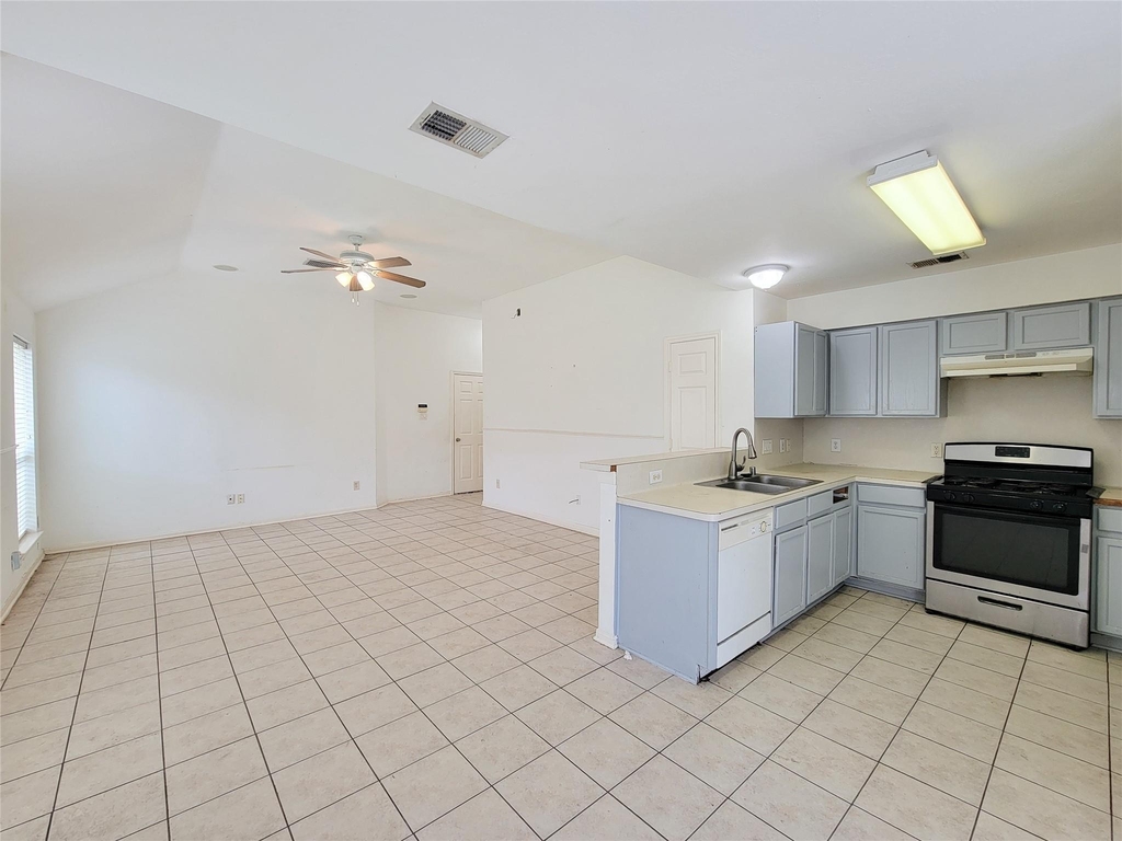 16006 Hiram Clarke - Photo 10