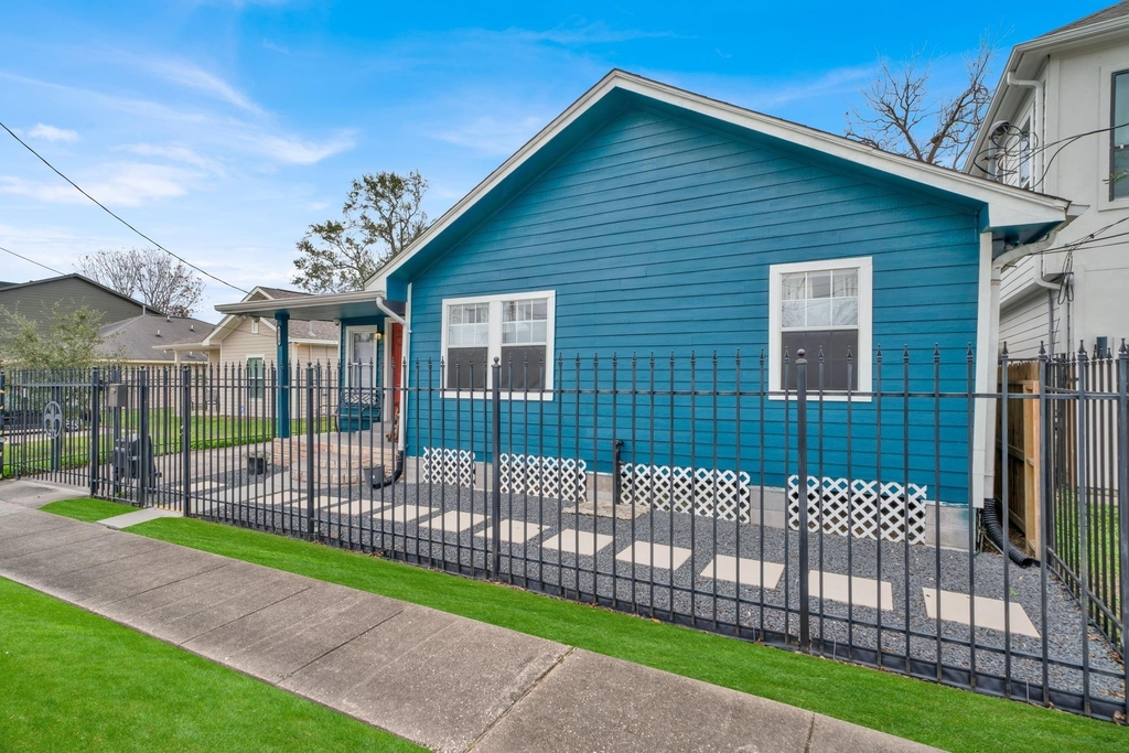 4710 Market Street - Photo 1