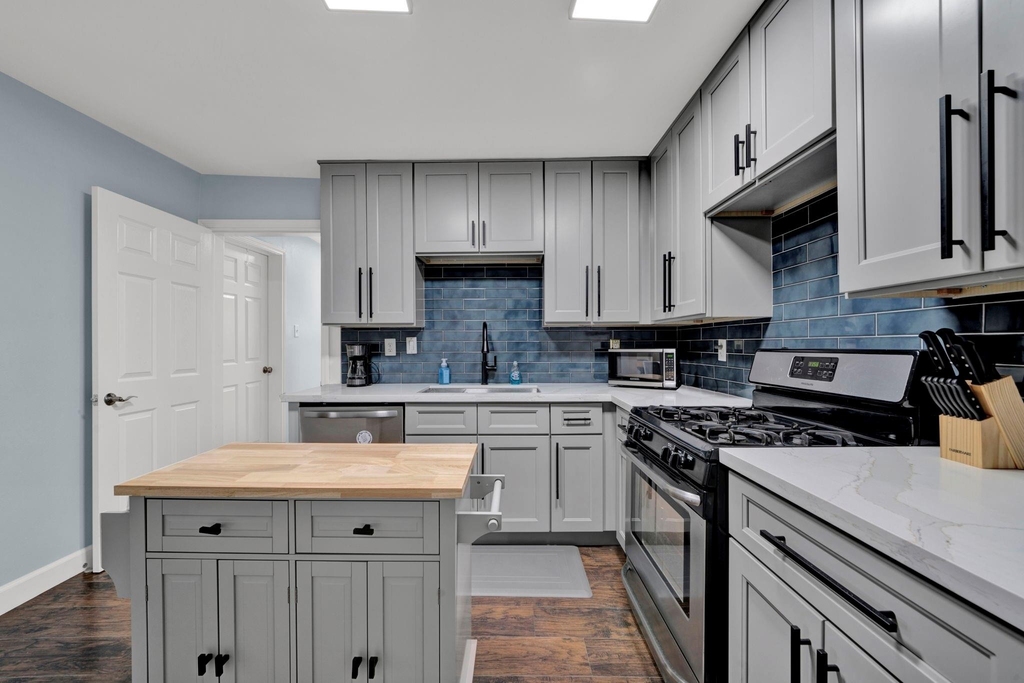 4710 Market Street - Photo 6