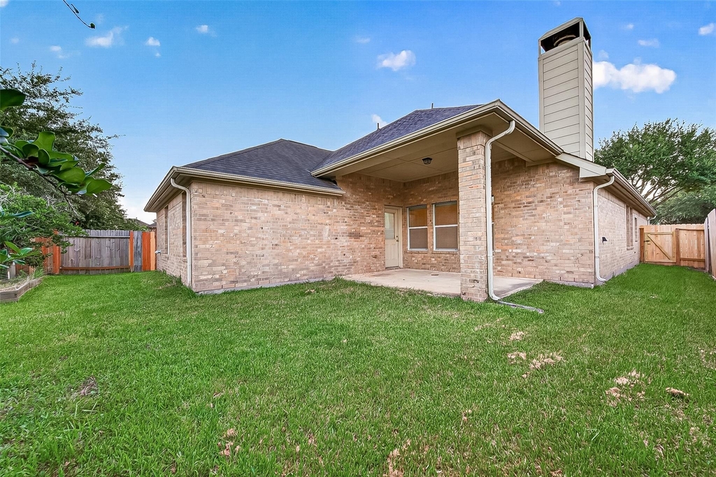 28207 Chalet Park Drive - Photo 37