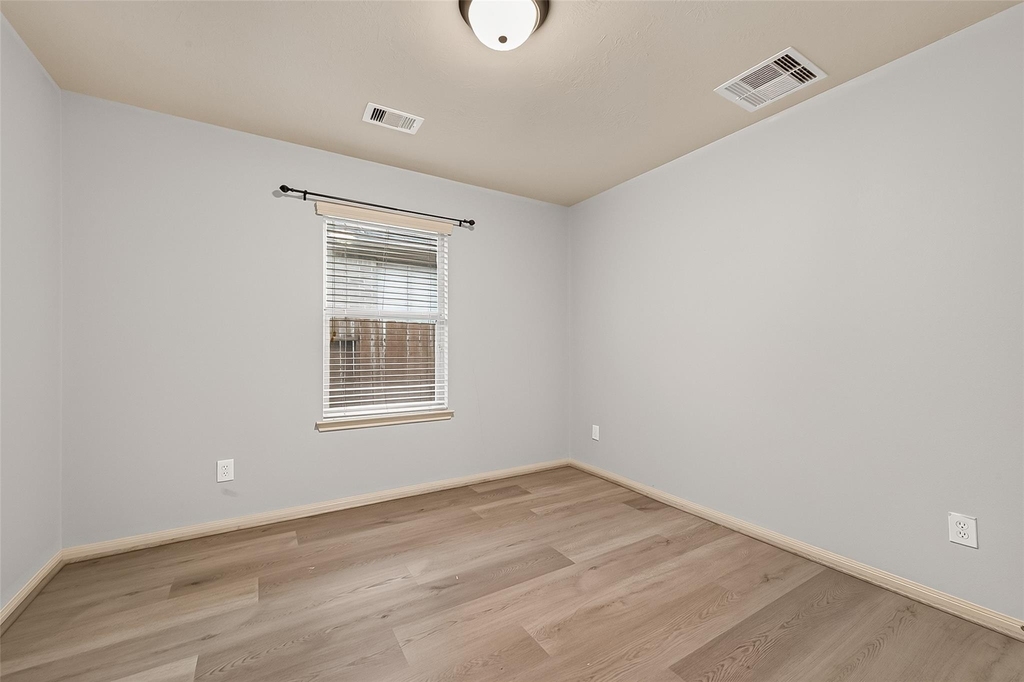 28207 Chalet Park Drive - Photo 26