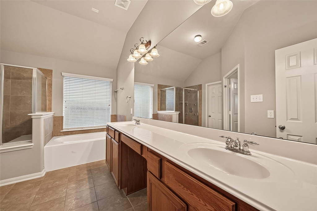 28207 Chalet Park Drive - Photo 18