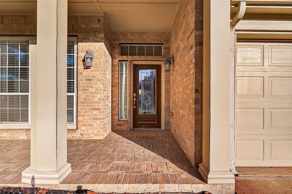 28207 Chalet Park Drive - Photo 6