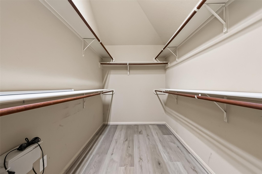 28207 Chalet Park Drive - Photo 20