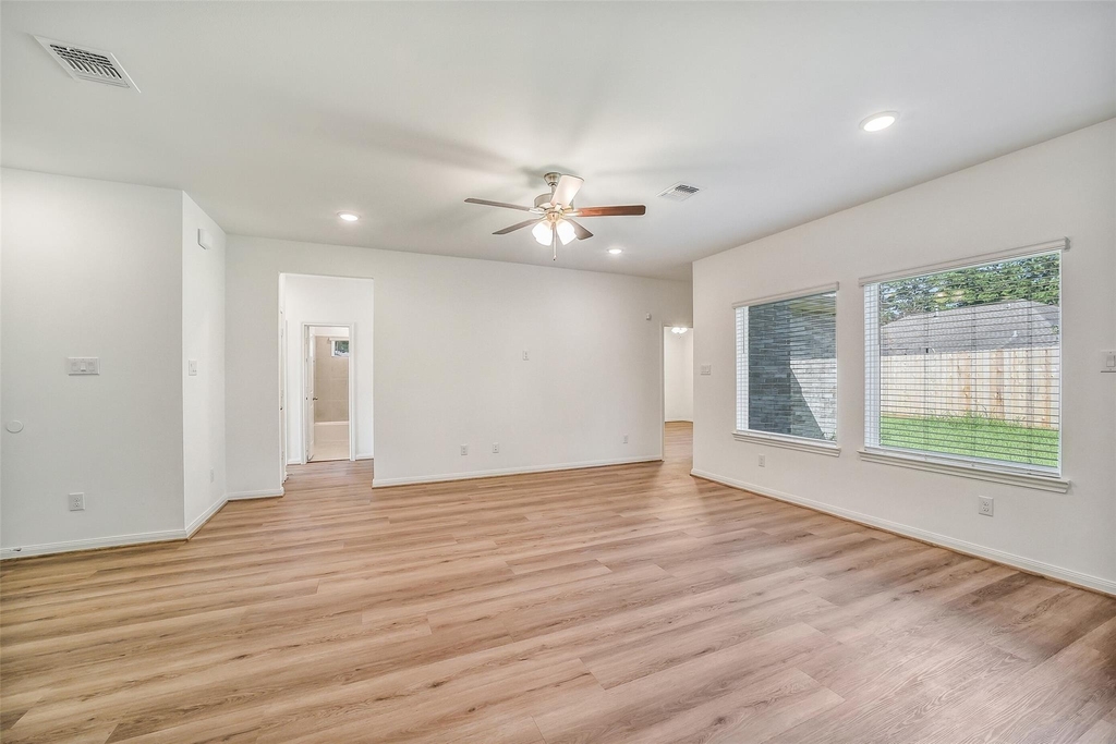 11943 Pondwood Drive - Photo 3