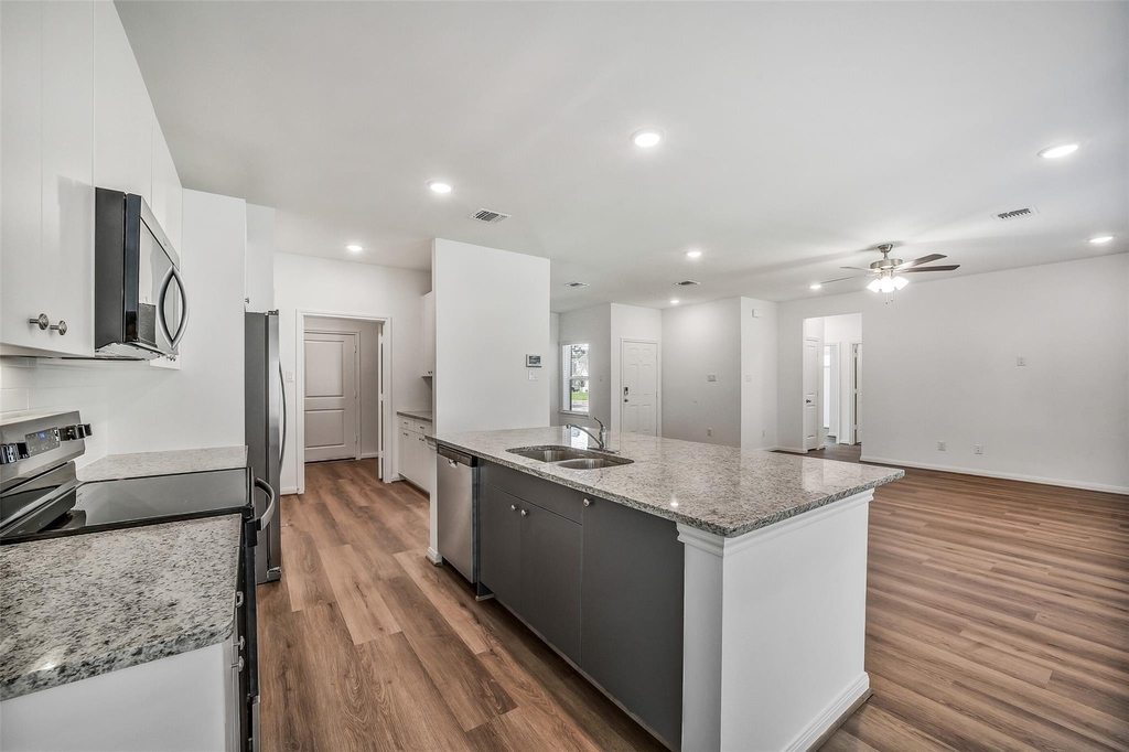 11943 Pondwood Drive - Photo 6