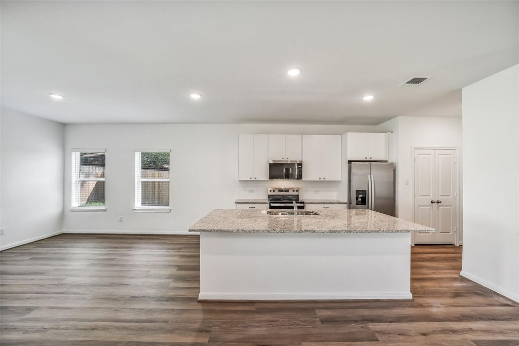 11943 Pondwood Drive - Photo 5