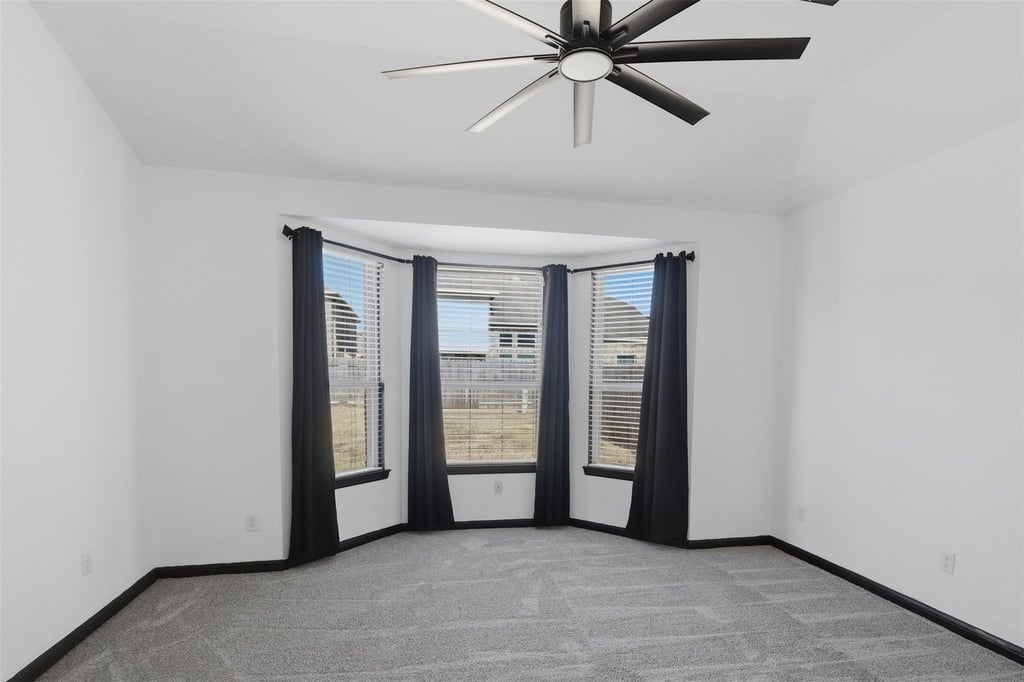 27947 Hendrix Park Drive - Photo 16