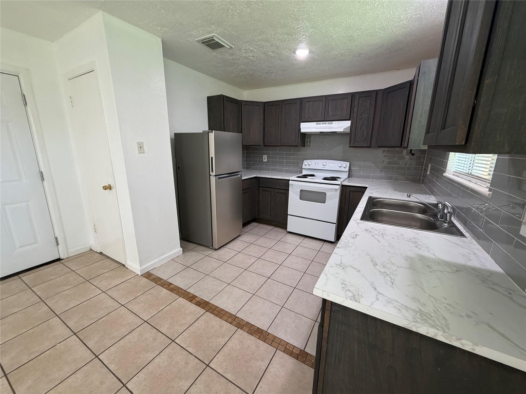 9911 Cardinal Street - Photo 10