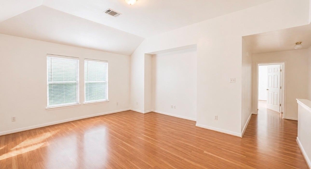 423 Blossomwood Drive - Photo 21