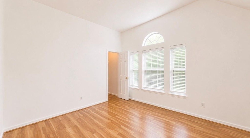 423 Blossomwood Drive - Photo 26