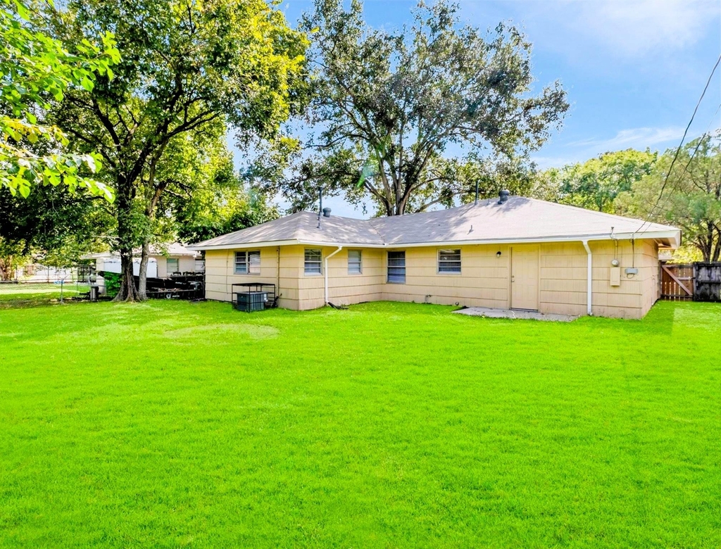 7406 Janak Drive - Photo 13