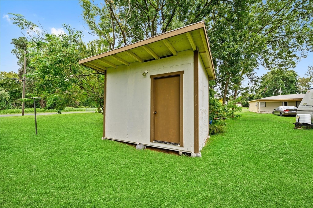 6201 Park Avenue - Photo 2