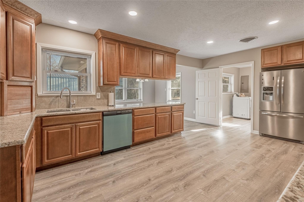 2201 Badger Lane - Photo 4