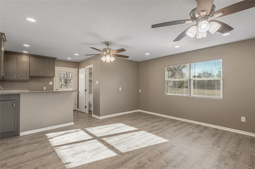 2201 Badger Lane - Photo 18