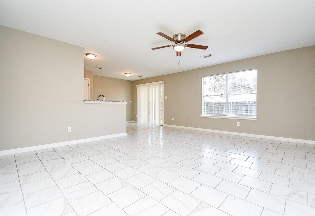 7818 Summer Place Drive - Photo 2