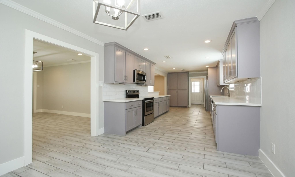 5815 Picasso Place - Photo 1