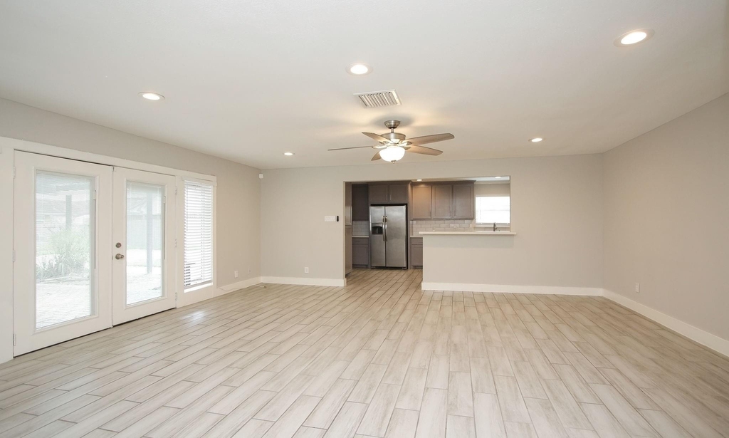 5815 Picasso Place - Photo 21