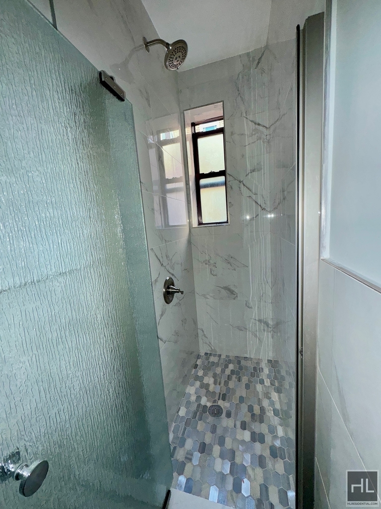 Ash Avenue - Photo 2
