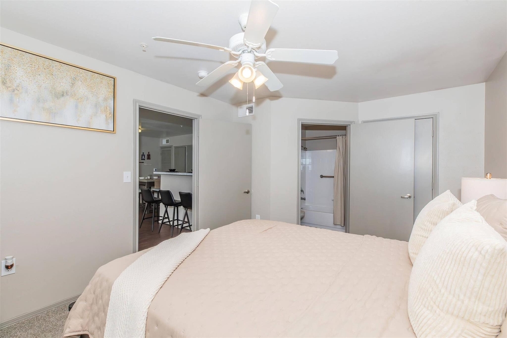 1088 Park Plaza Drive - Photo 7