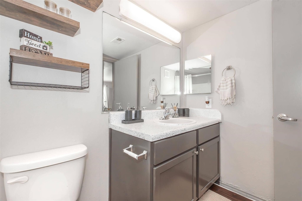 1088 Park Plaza Drive - Photo 8