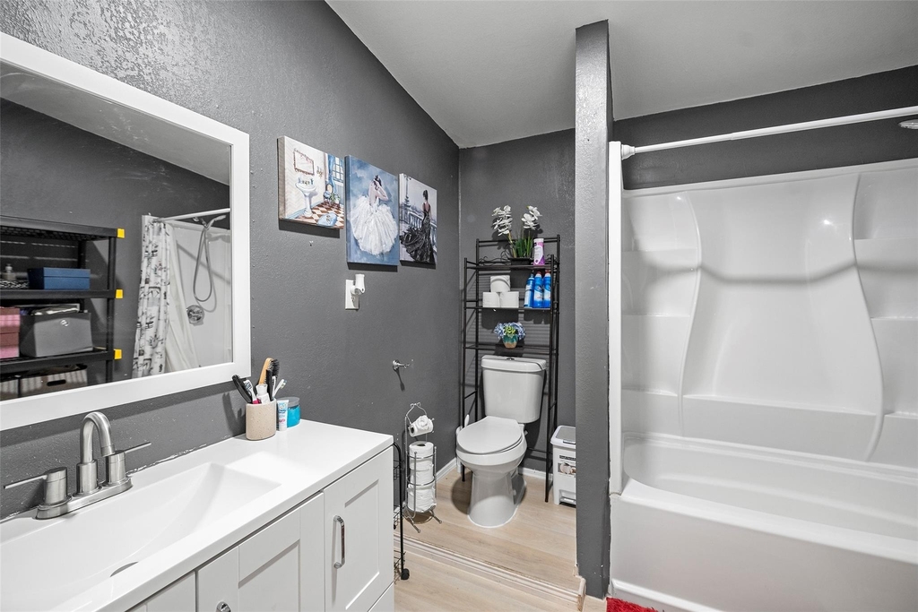 2061 Road 5100 - Photo 5