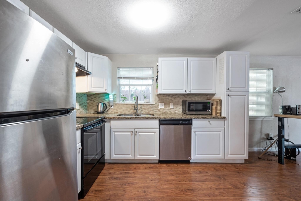 8314 Brandon Street - Photo 16