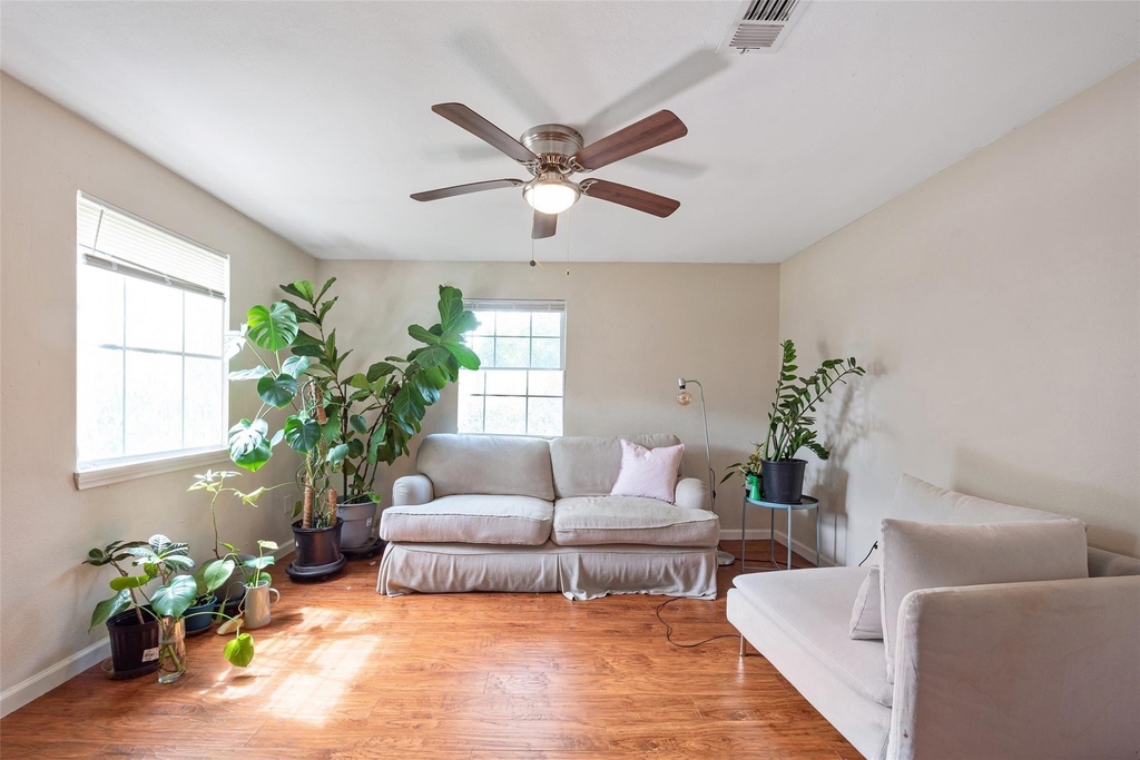 8314 Brandon Street - Photo 7