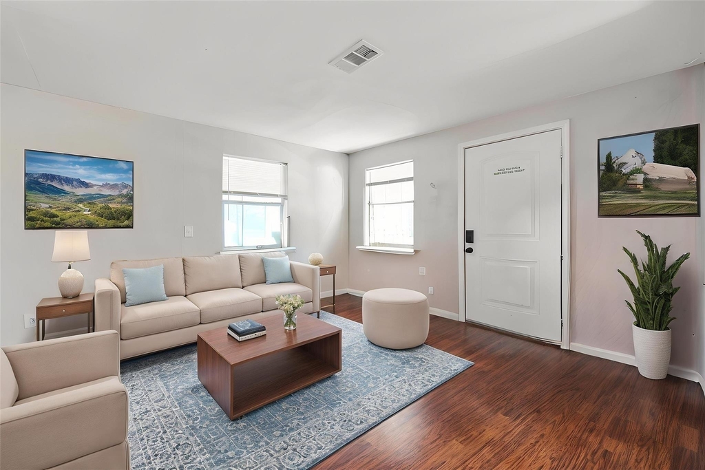 8314 Brandon Street - Photo 5