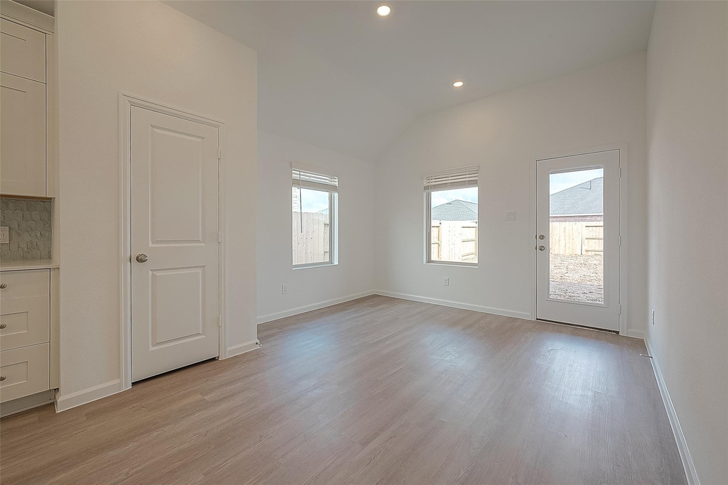 27110 Angel Creek Lane - Photo 14
