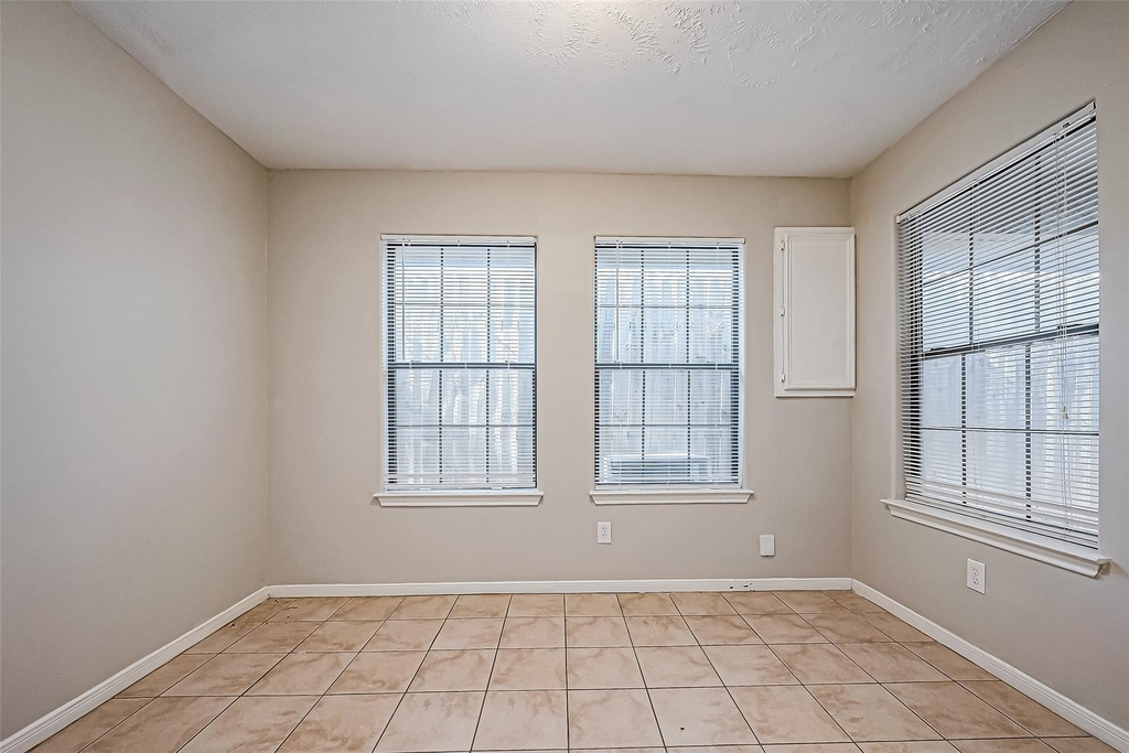 10043 Morocco Road - Photo 13
