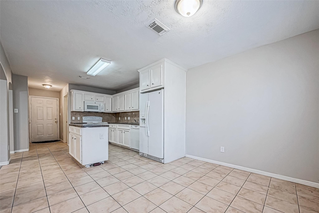 10043 Morocco Road - Photo 9