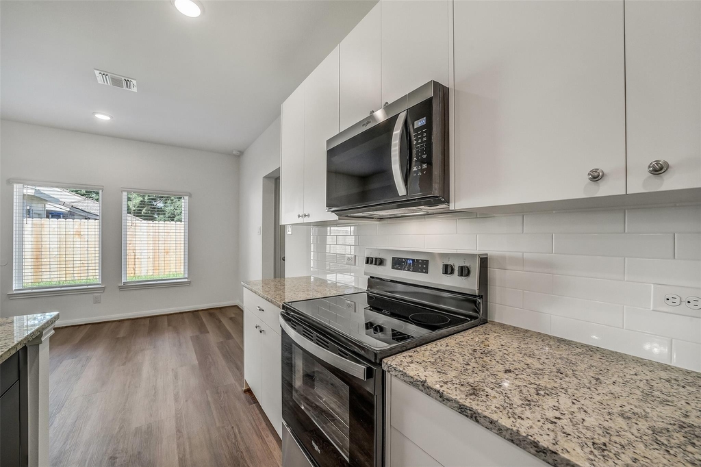 11931 Pondwood Drive - Photo 7