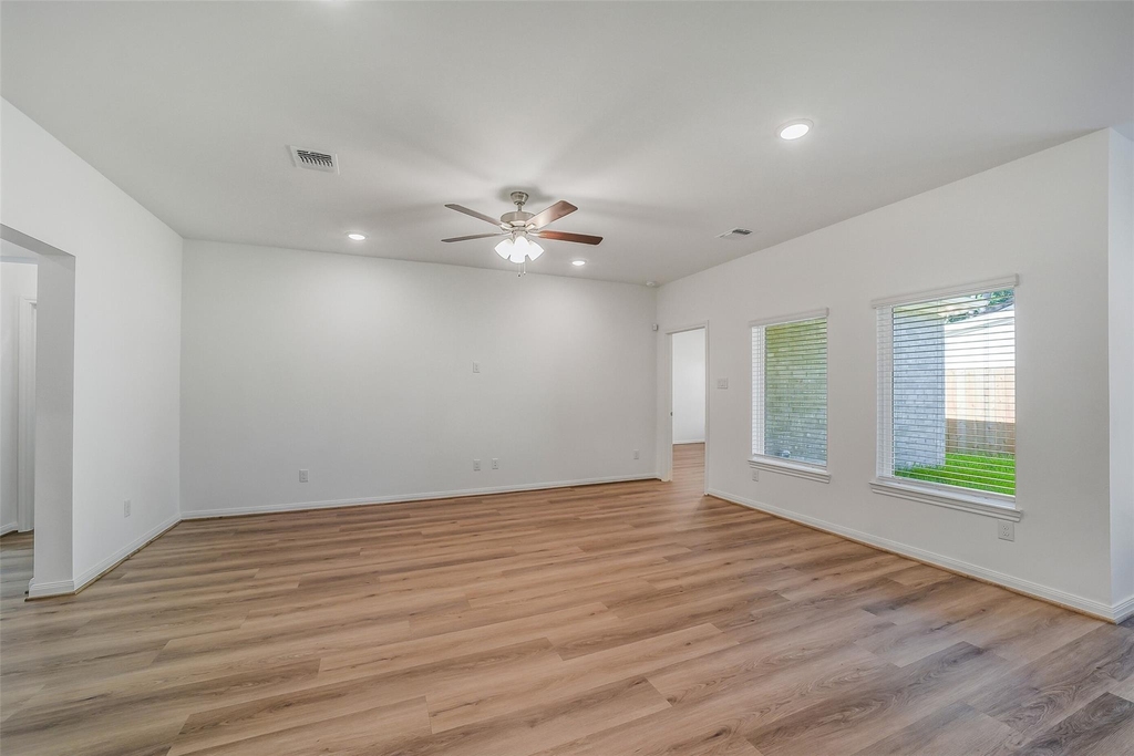 11931 Pondwood Drive - Photo 3