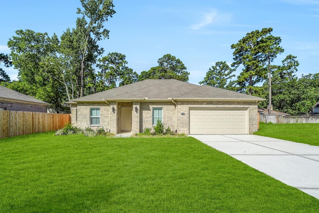 11931 Pondwood Drive - Photo 0