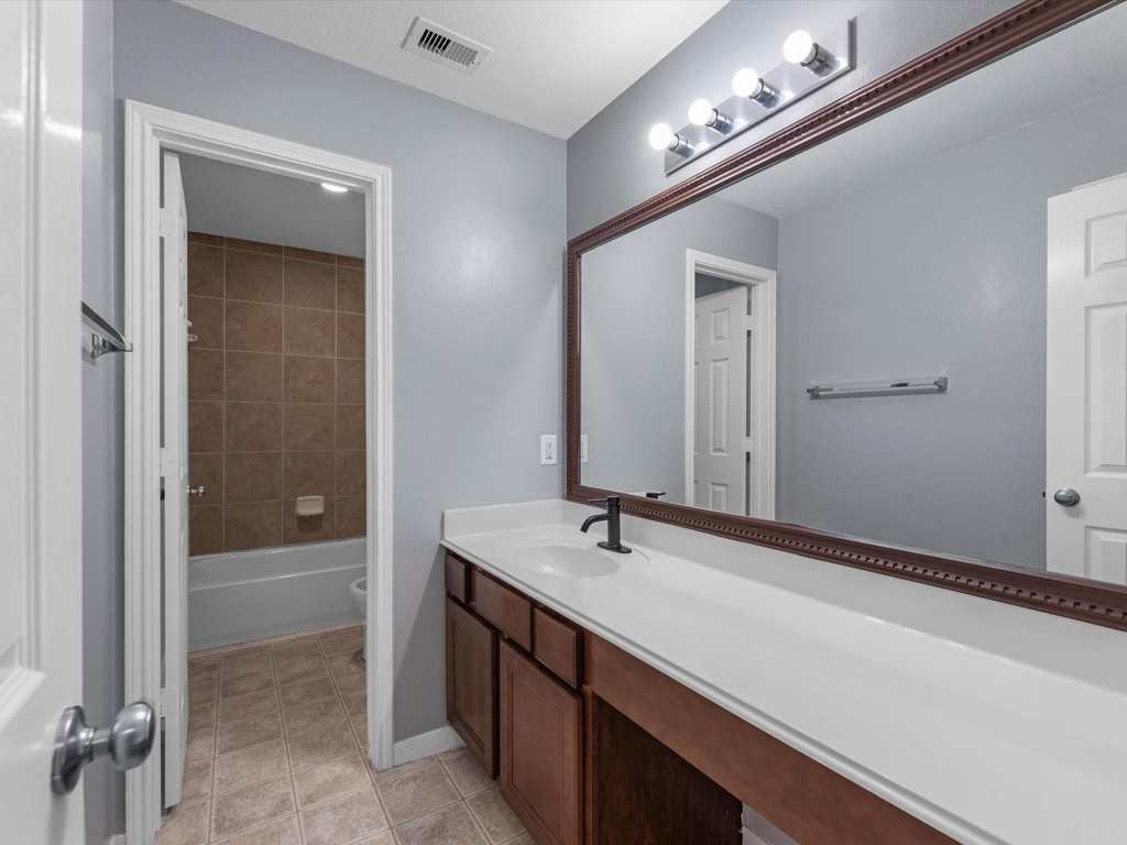 6131 Settlers Lake Circle W - Photo 10