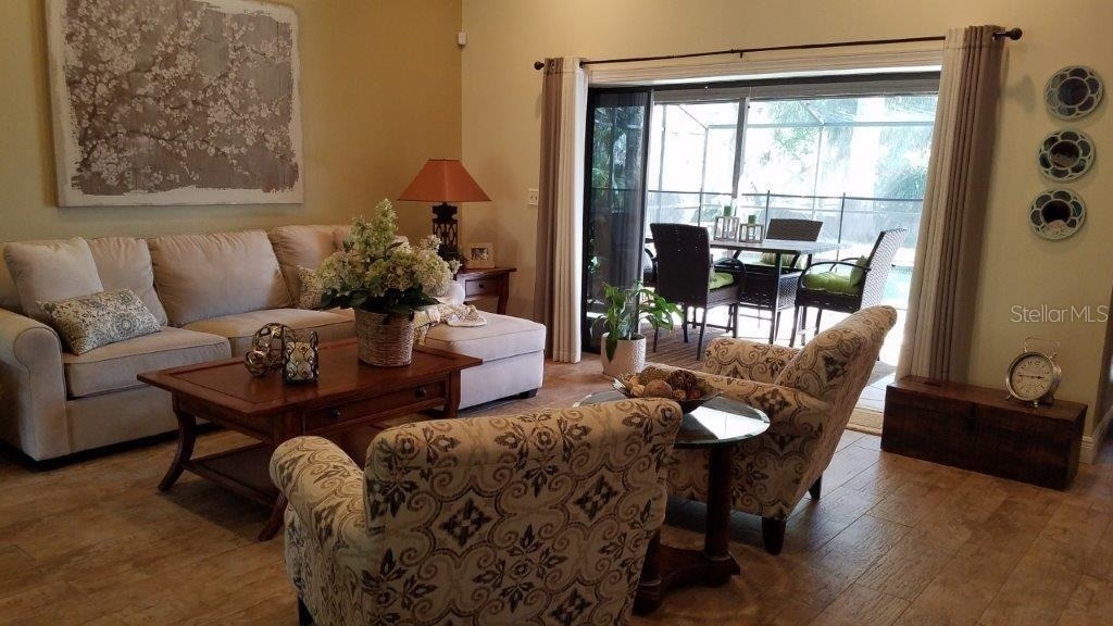 392 Lakeview Terrace - Photo 4