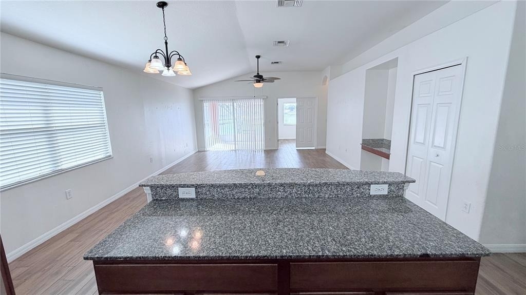 31205 Bridgegate Drive - Photo 3