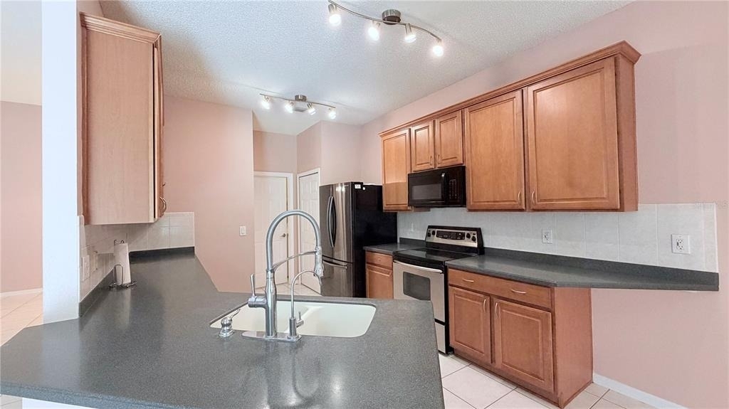 4712 Mapletree Loop - Photo 5